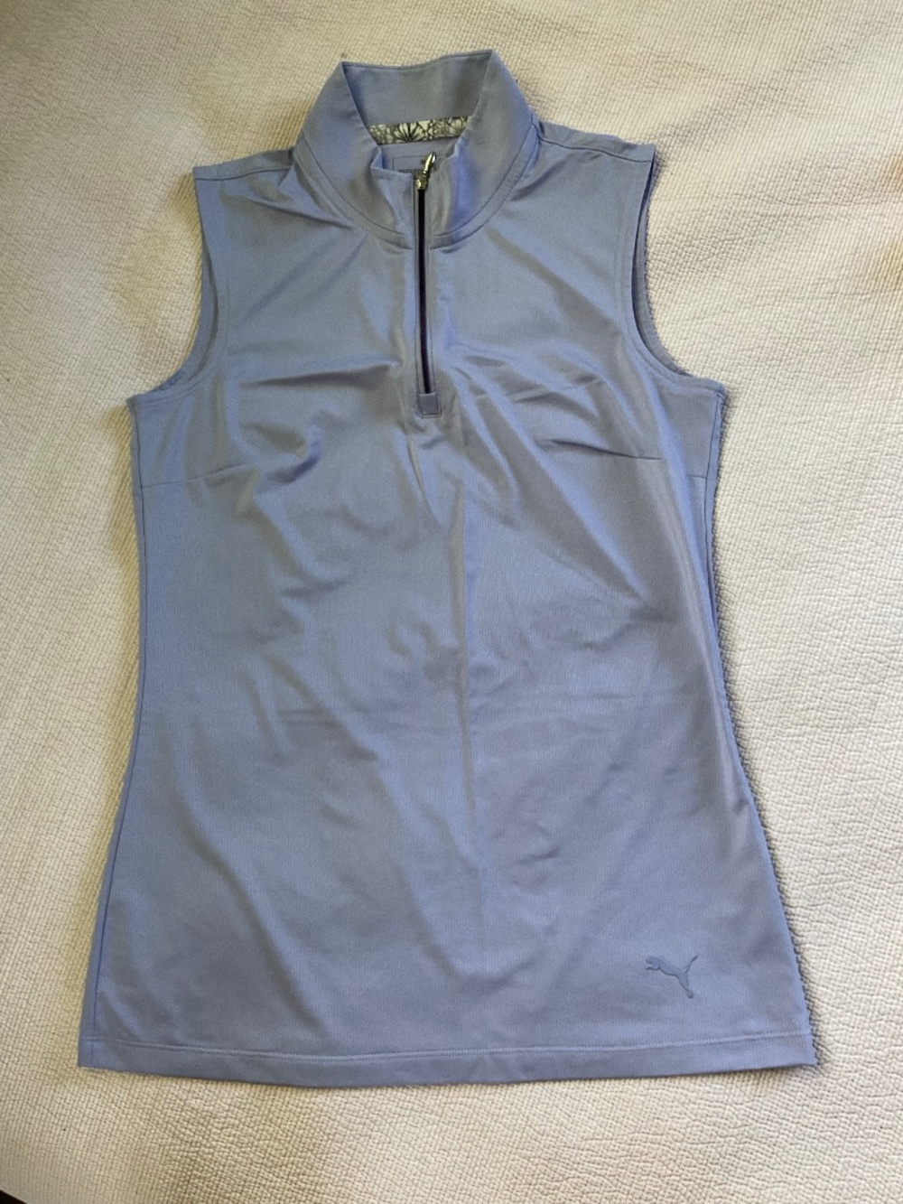 Puma sleeveless golf shirt in size XS, like new